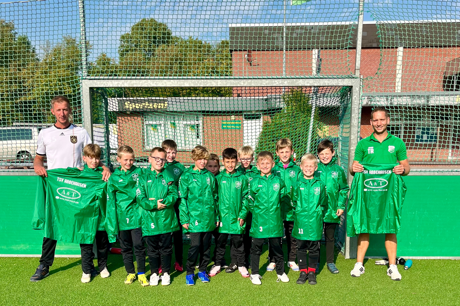 Fussball, Sponsoring, Neue Jacken